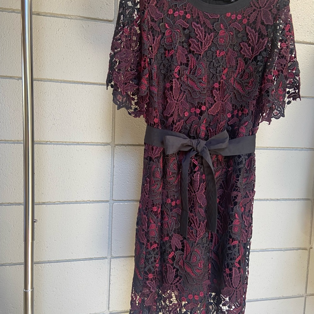 Elegant Lace Dress with Belt - Black and Burgundy